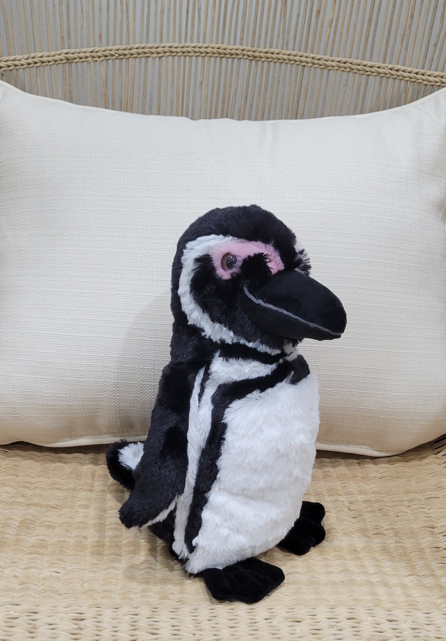 FAHLO TRACKING PLUSHIES