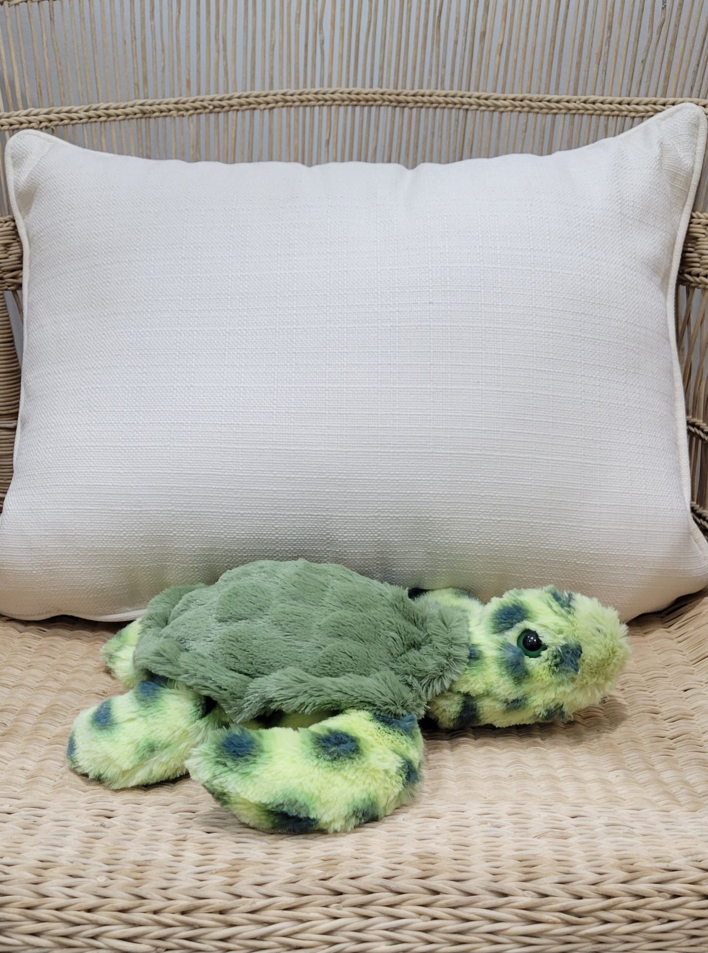 FAHLO TRACKING PLUSHIES