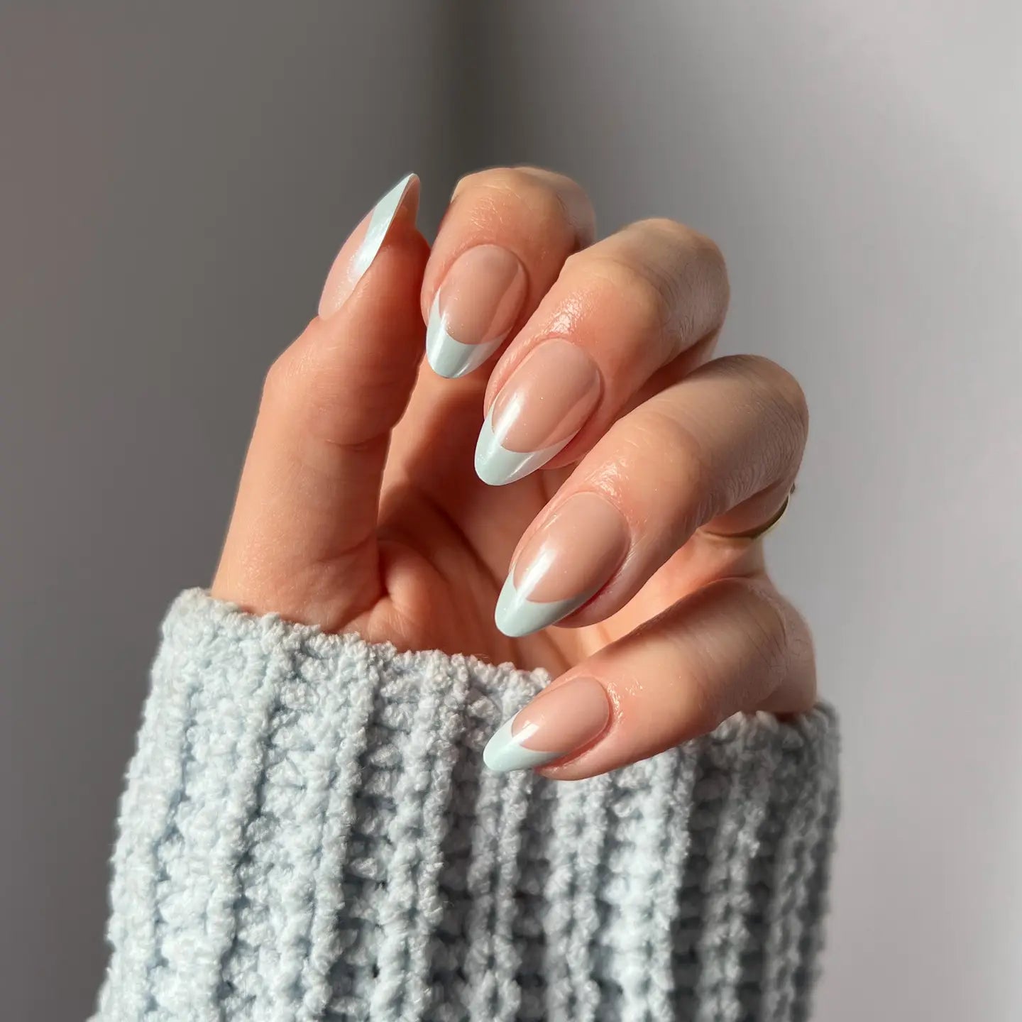 GLAMNETIC NAILS