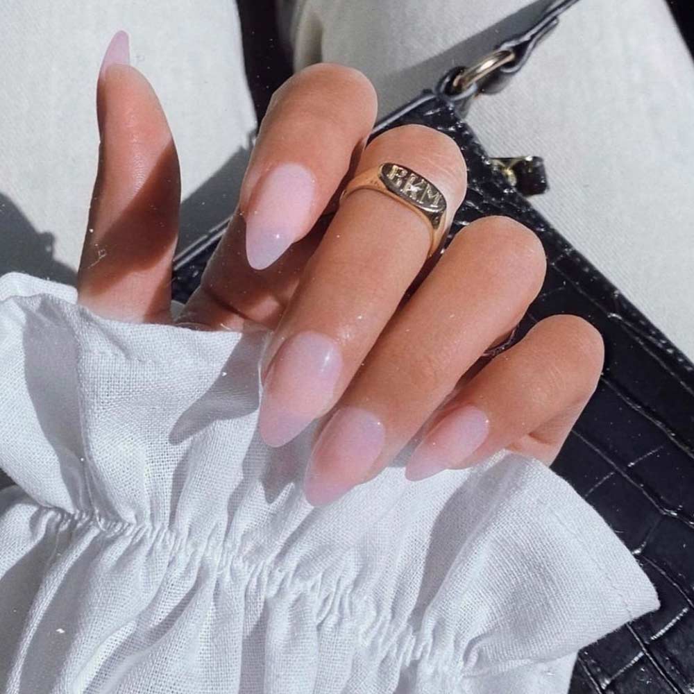GLAMNETIC NAILS