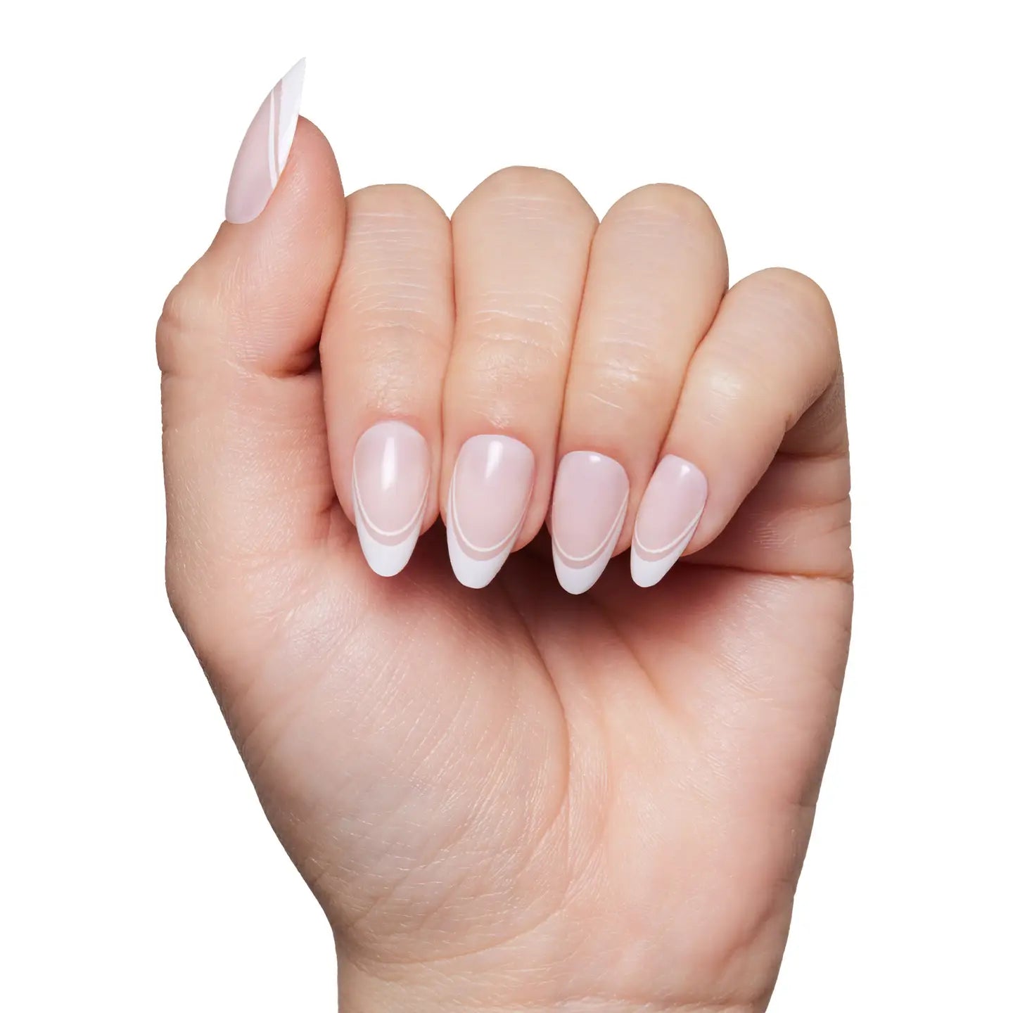 GLAMNETIC NAILS