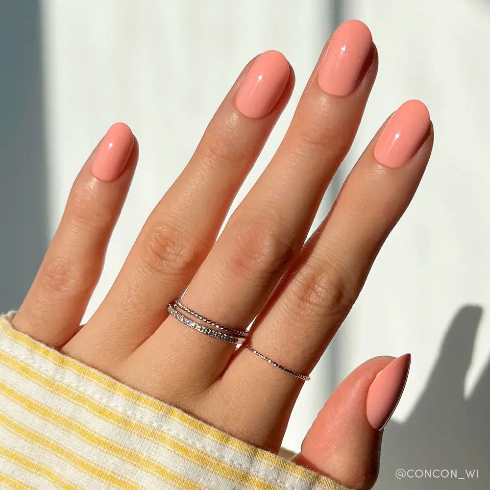 GLAMNETIC NAILS