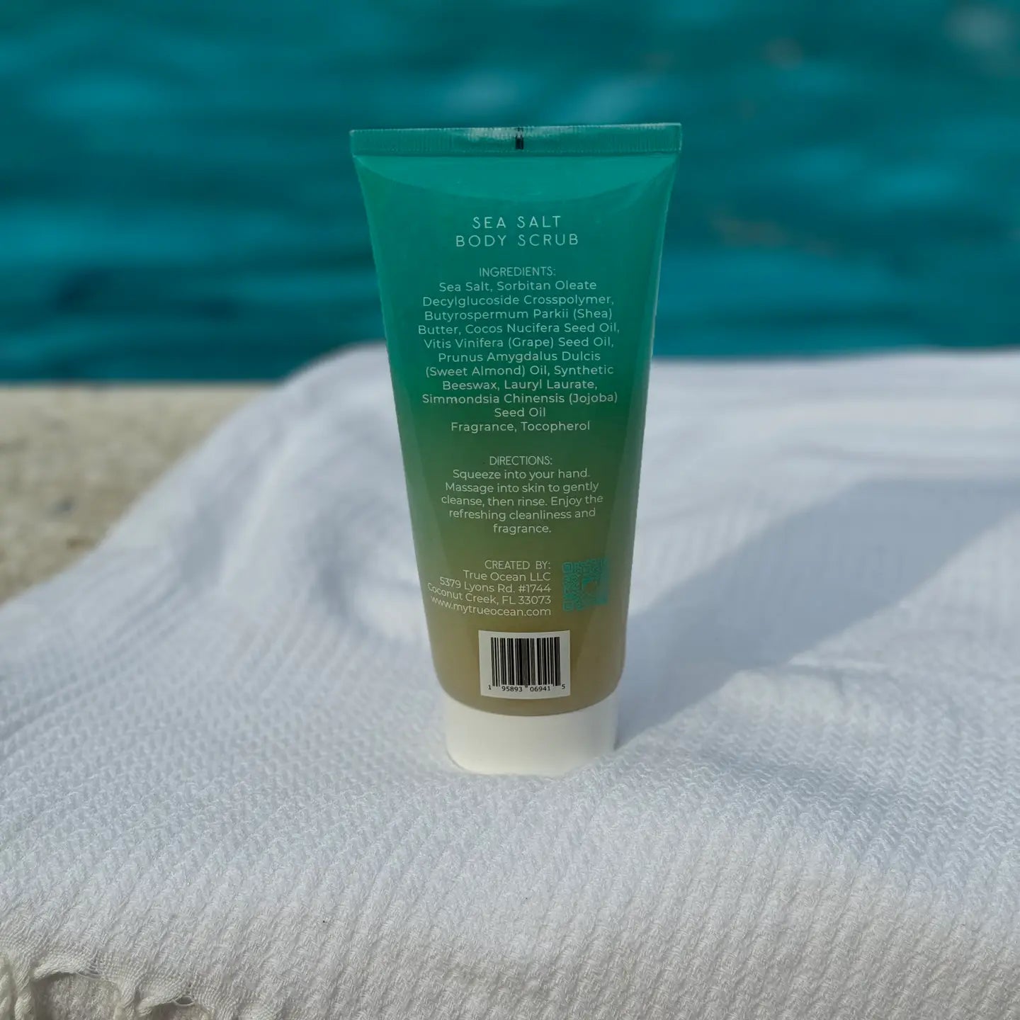 TRUE OCEAN: SALT SCRUB - EXFOLIATOR AND MOISTURIZER