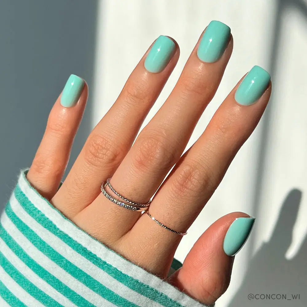 GLAMNETIC NAILS