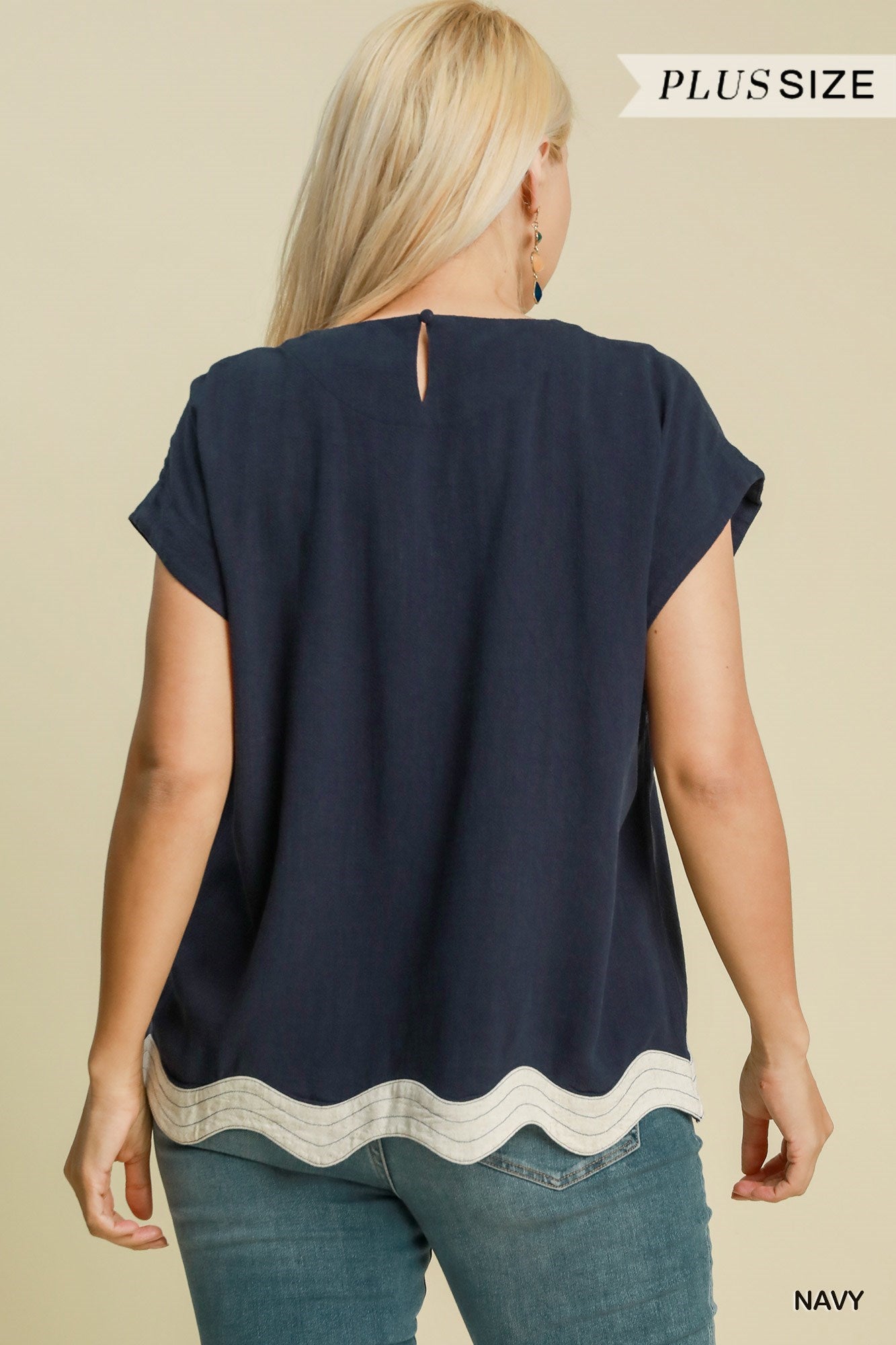 SLOANE SCALLOP HEM TOP