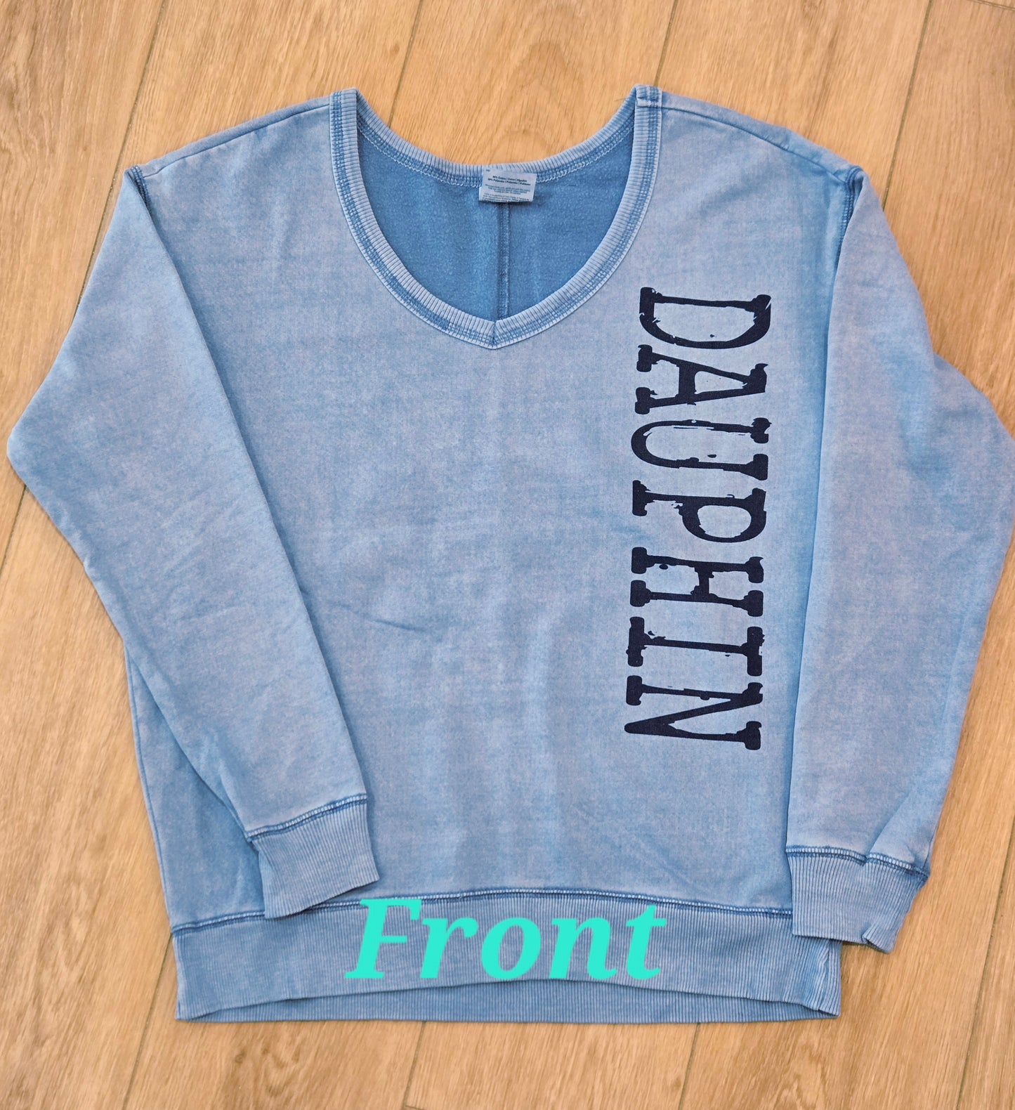 VERTICAL V-NECK SWEATSHIRT