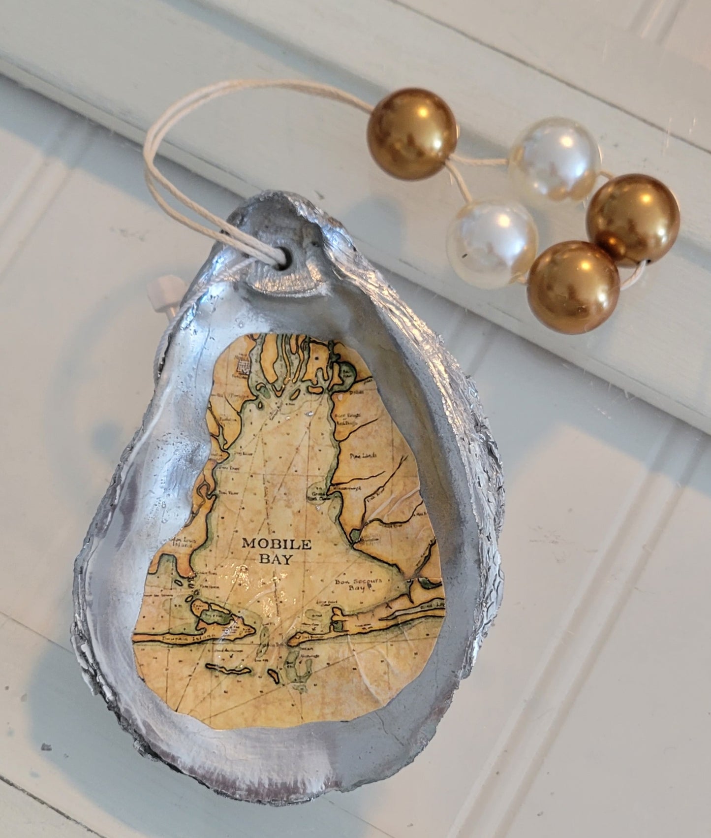 DECOUPAGE SHELL ORNAMENTS