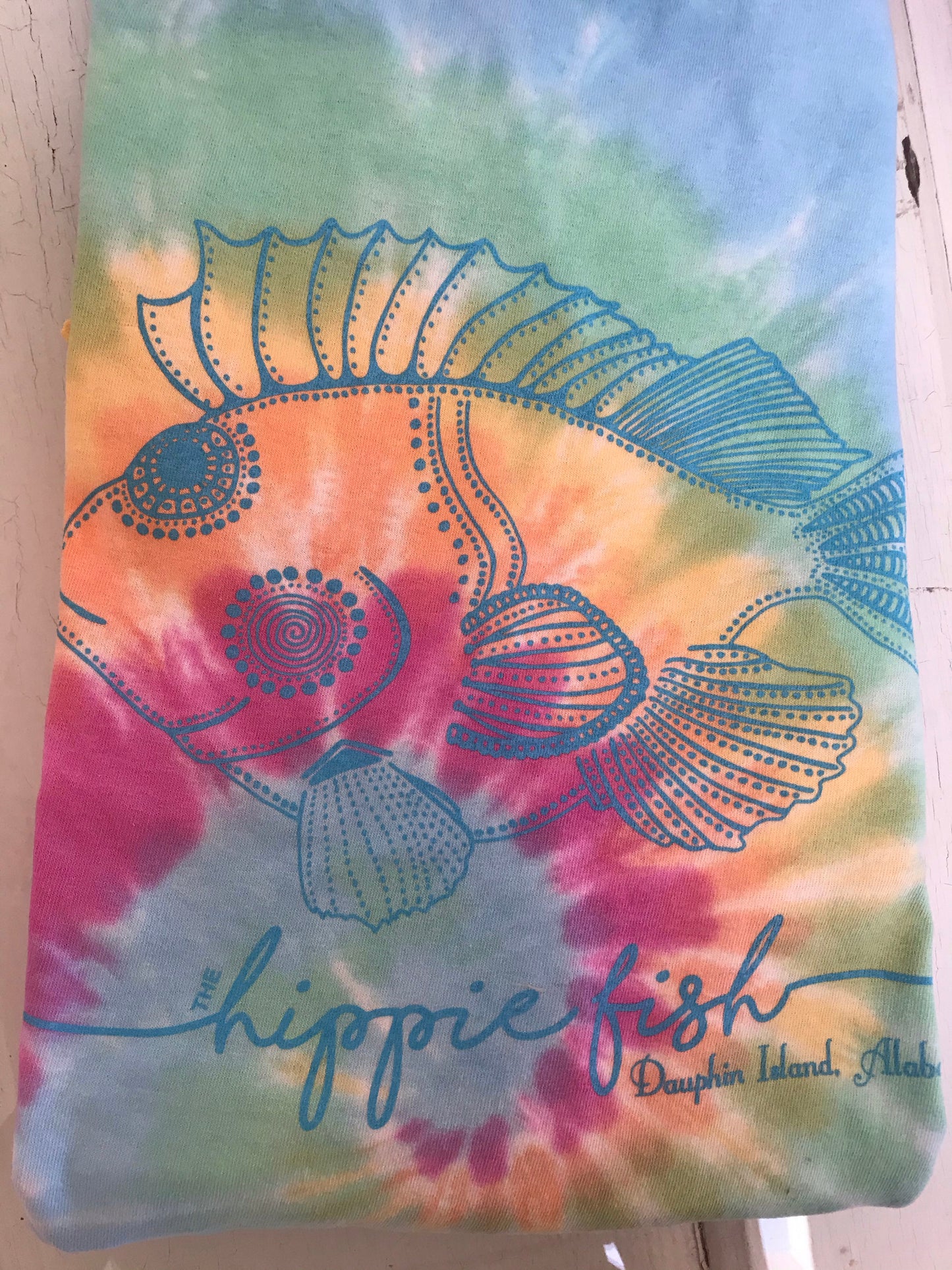 THE HIPPIE FISH SIGNATURE LOGO SHORT SLEEVE ADULT