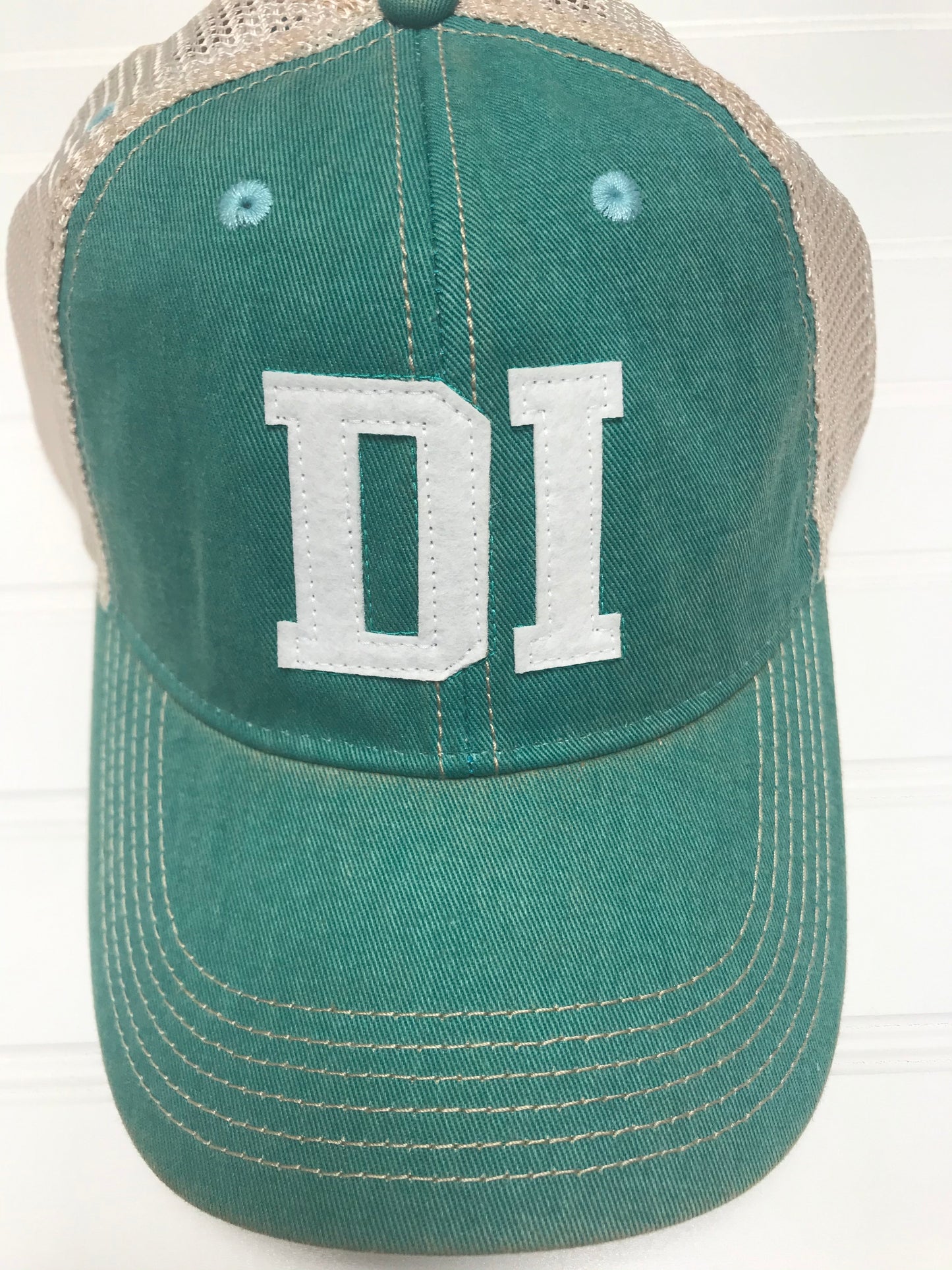 DI TRUCKER HATS