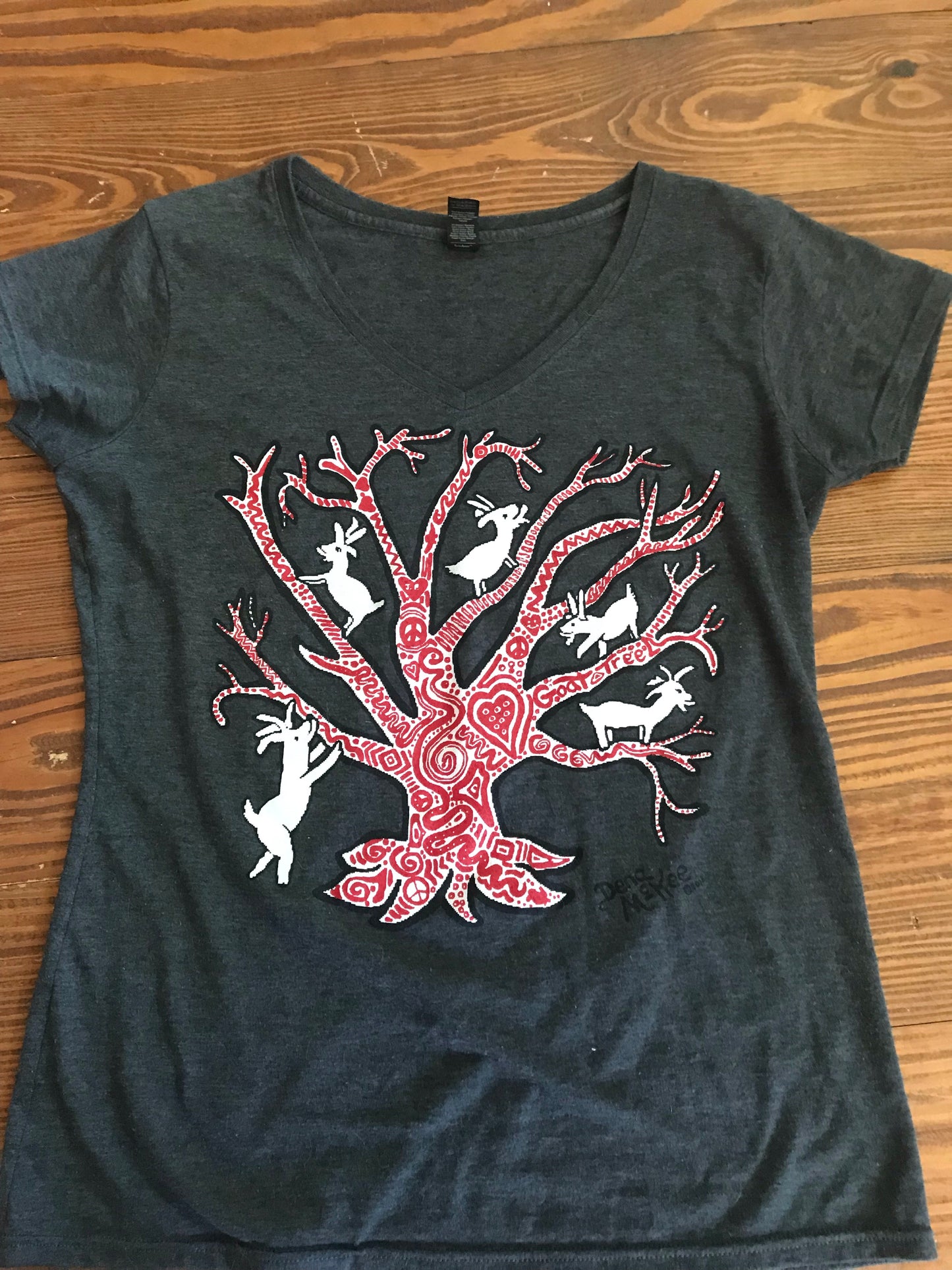 GOAT TREE V-NECK FITTED SS