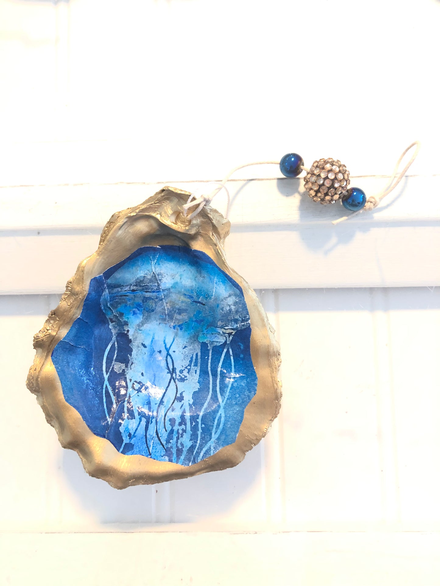 DECOUPAGE SHELL ORNAMENTS