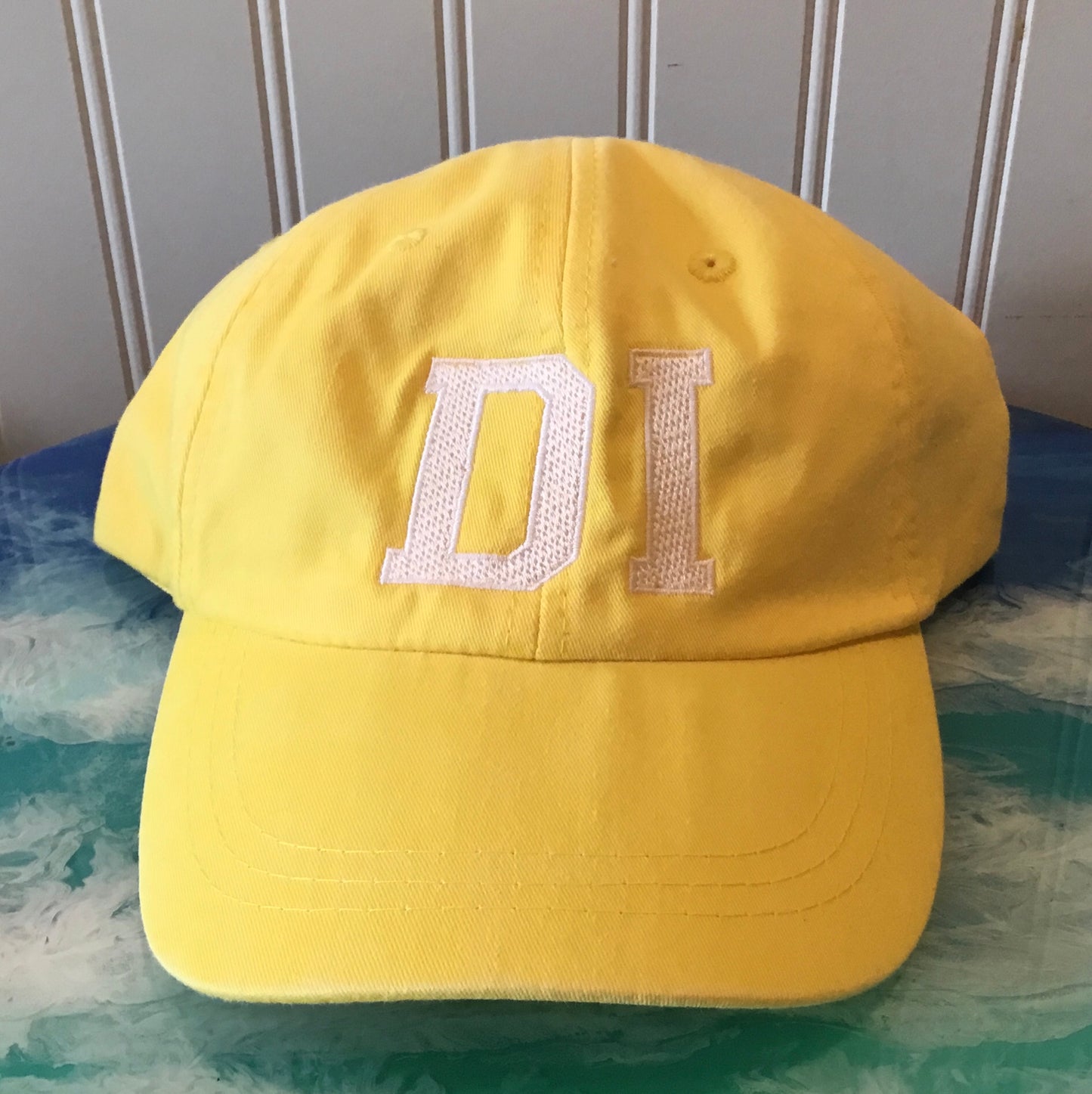 DI HAT