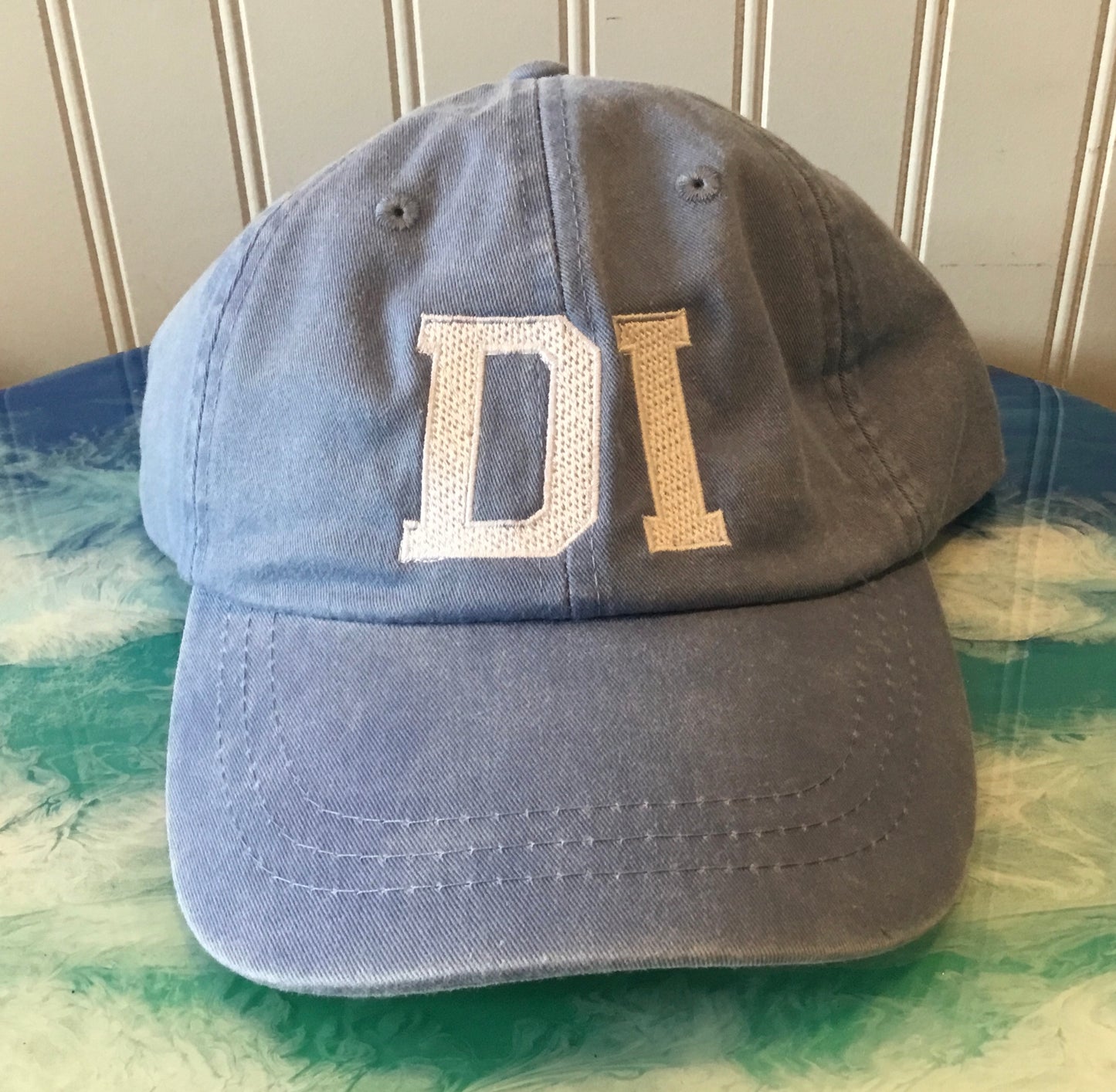 DI HAT