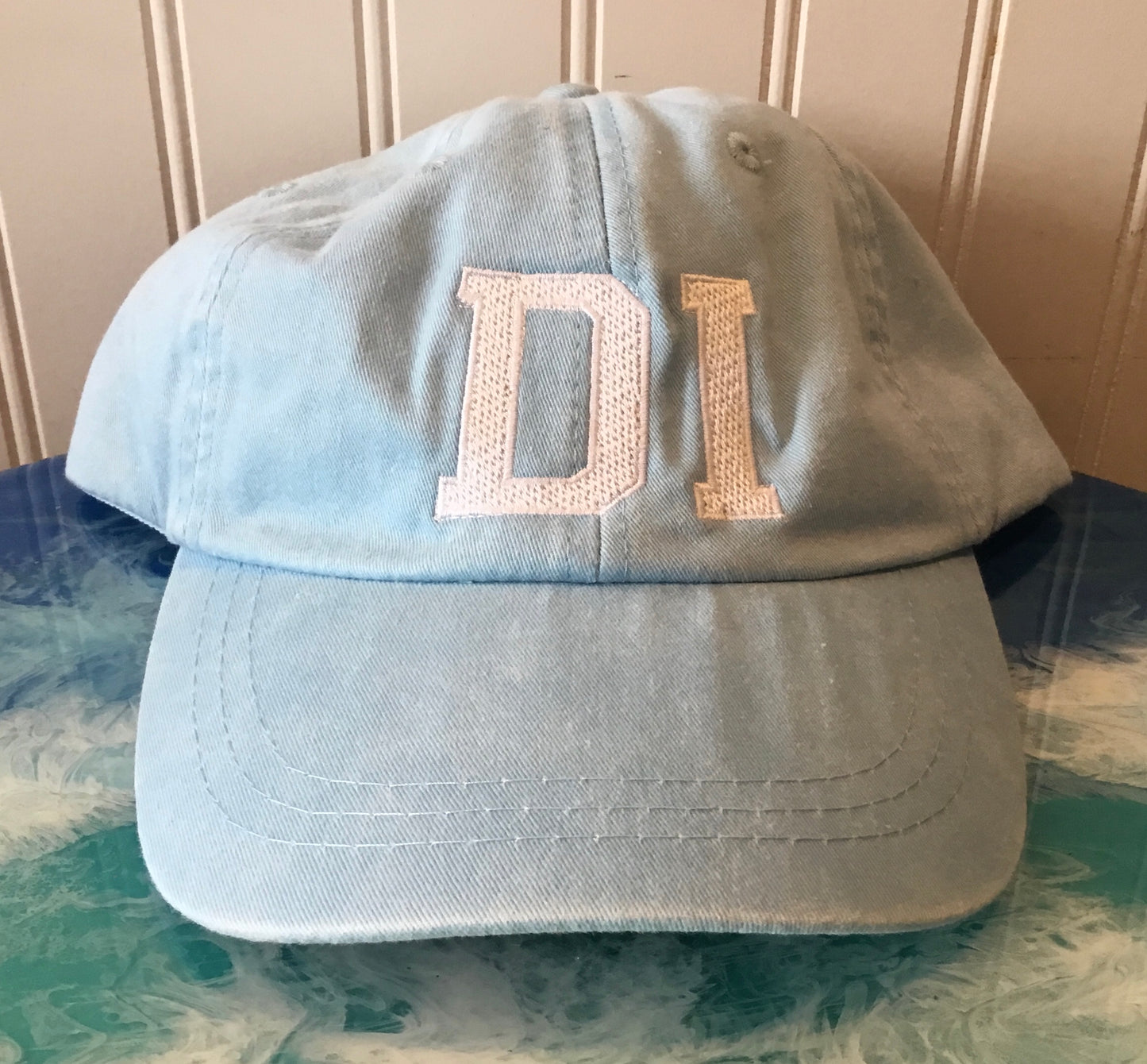 DI HAT
