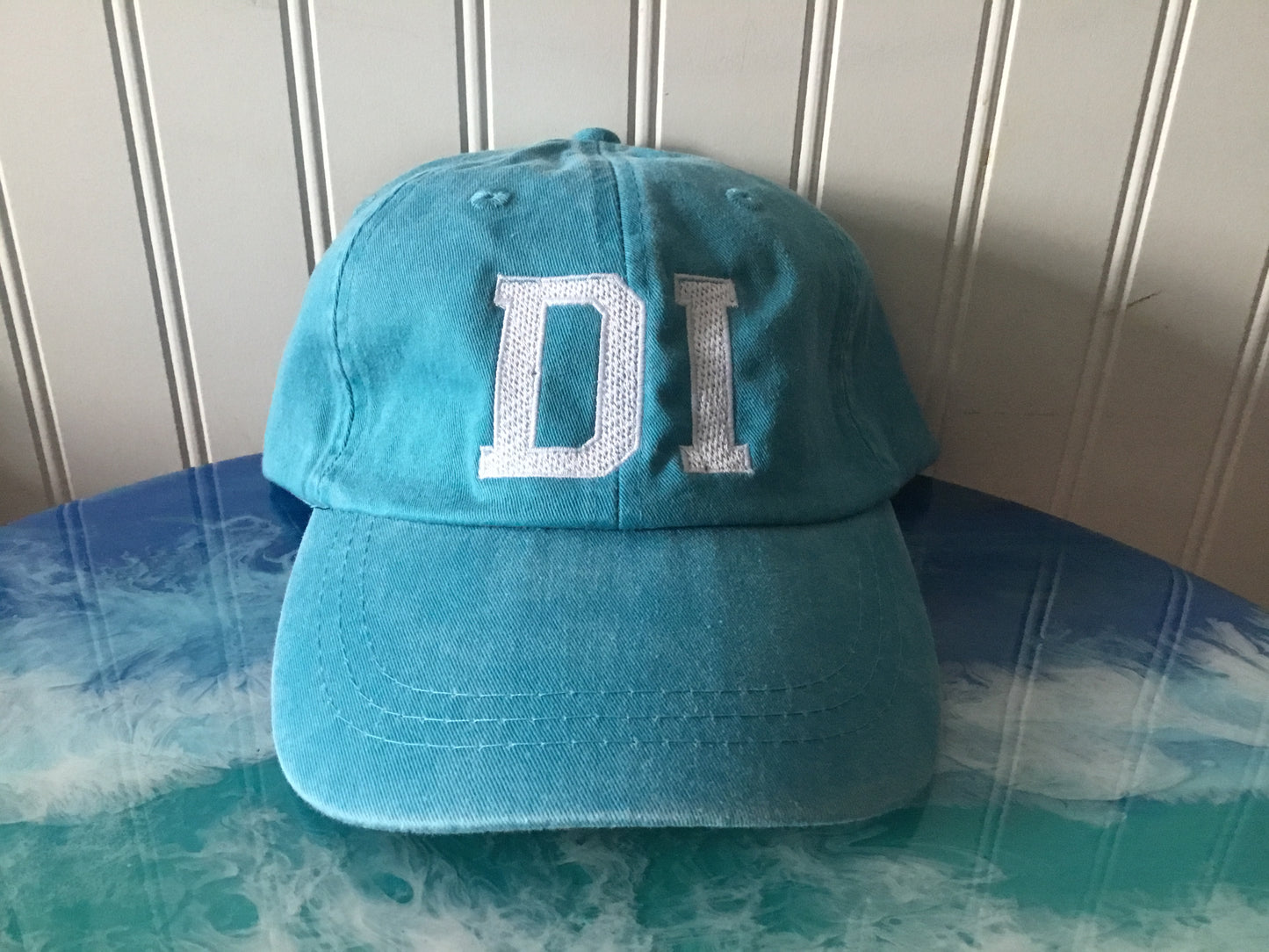 DI HAT