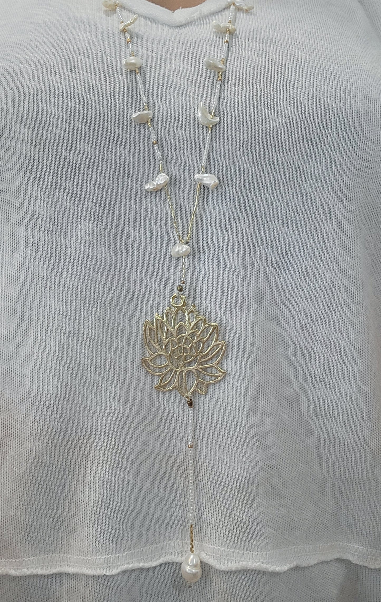 WHITE LOTUS PEARL NECKLACE