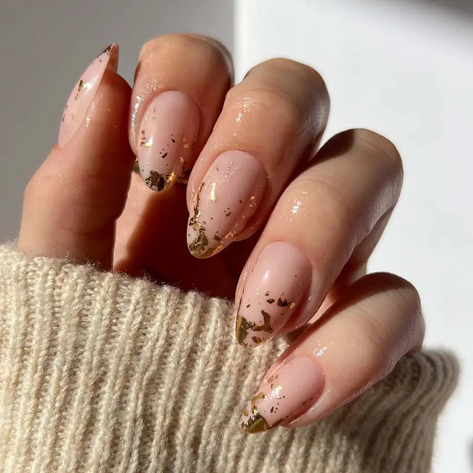 GLAMNETIC NAILS