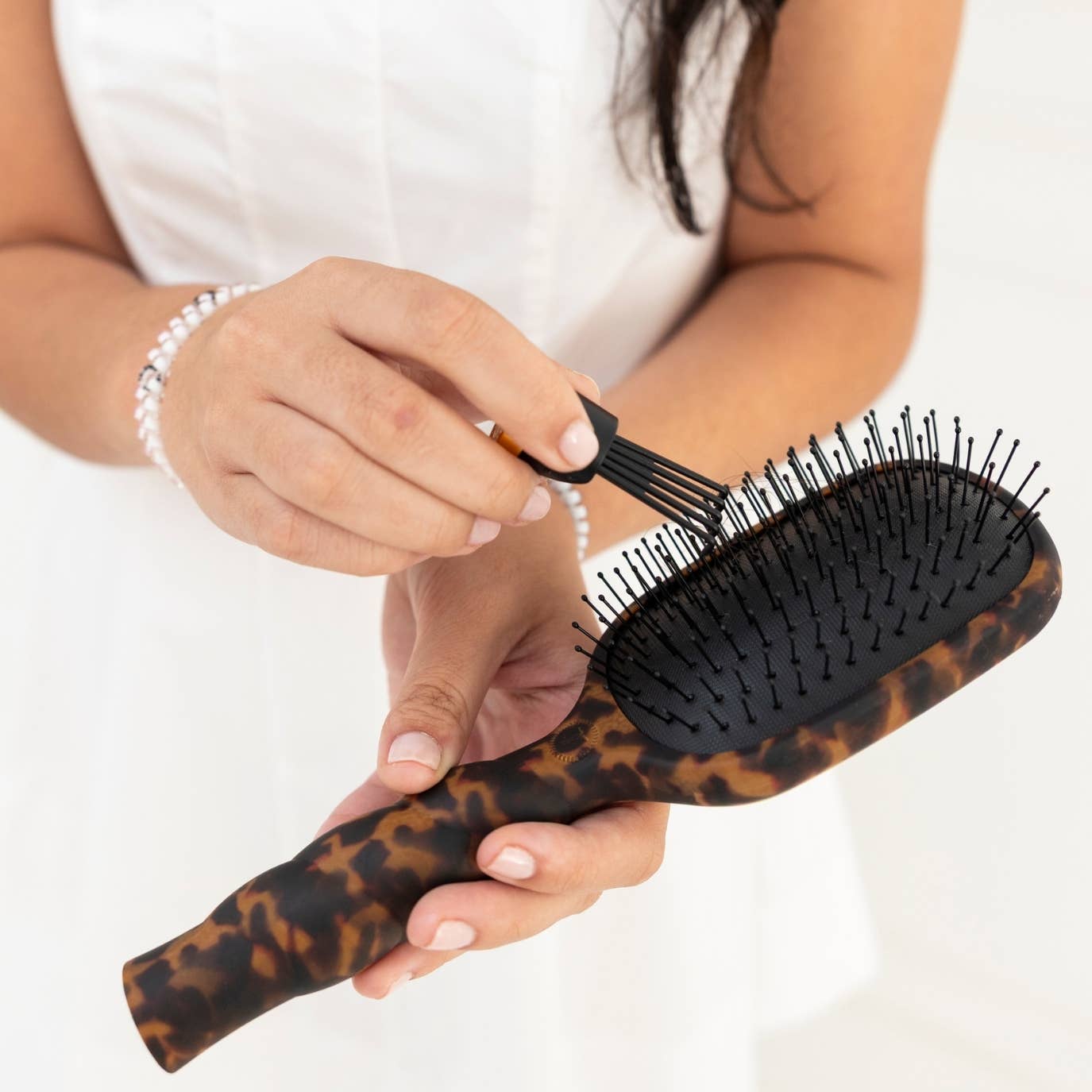 TELETIES: MULTI USE HAIR BRUSH