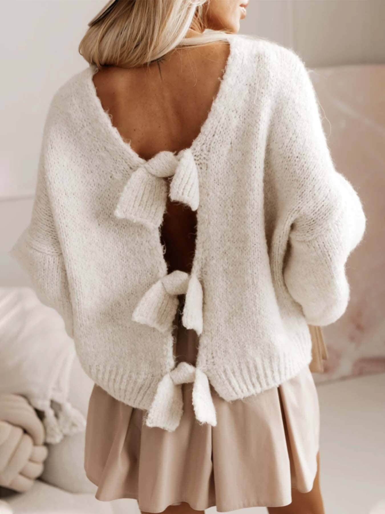 BOW TIE KNIT SWEATER