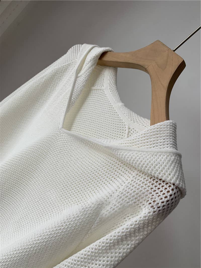 HOODED KNIT PULLOVER