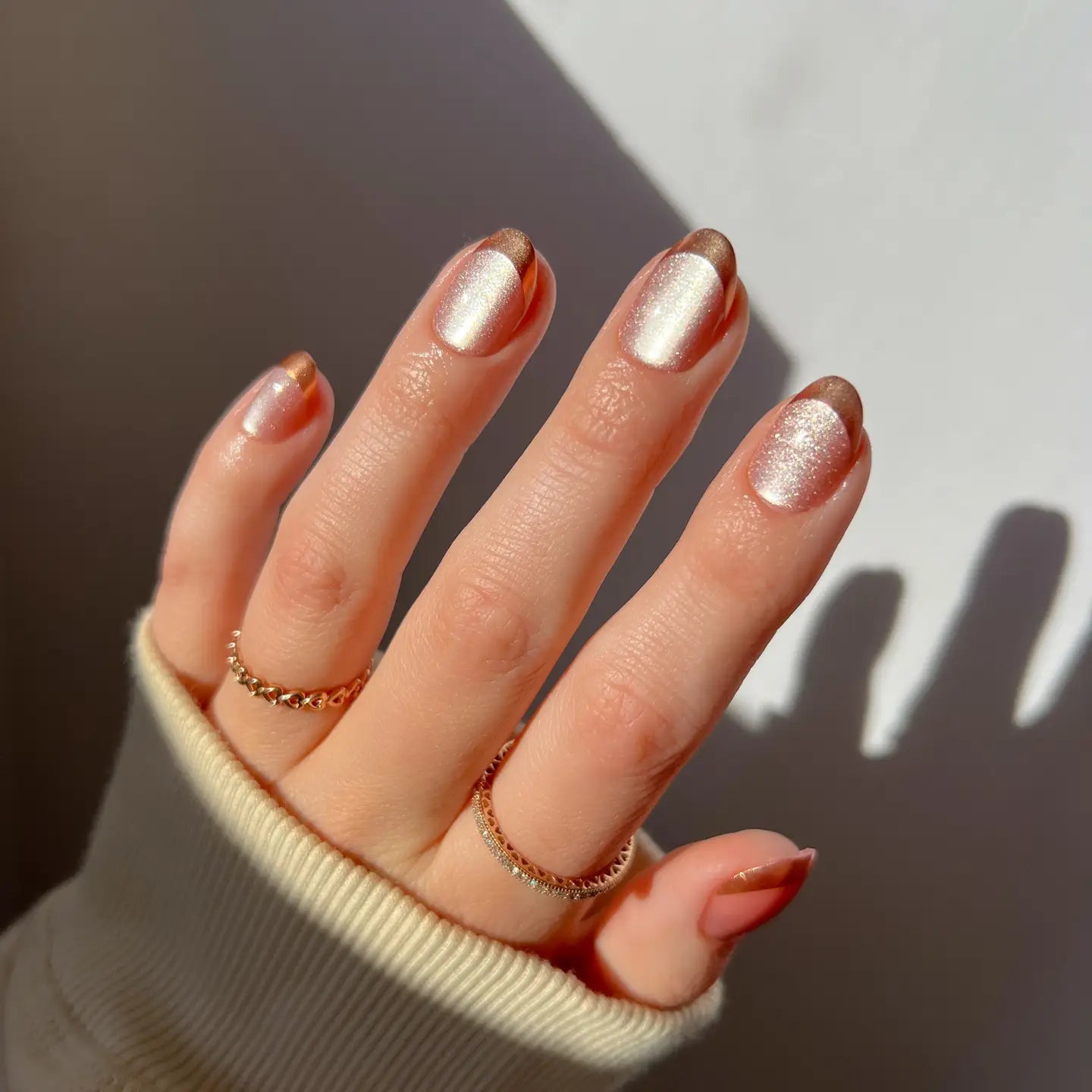 GLAMNETIC NAILS