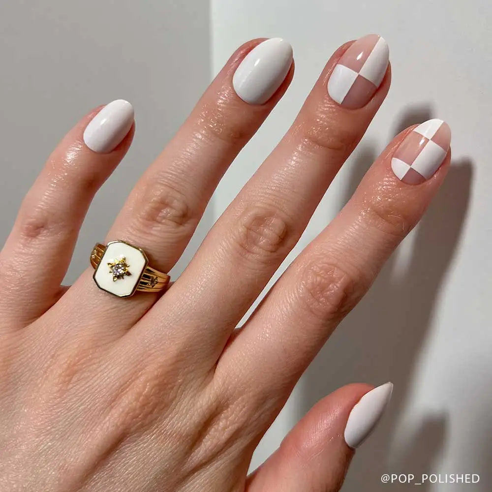GLAMNETIC NAILS