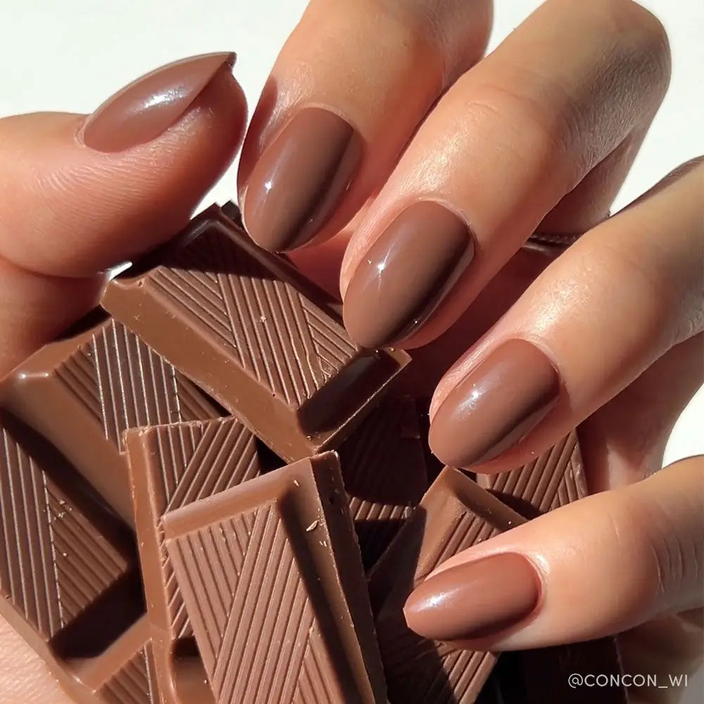 GLAMNETIC NAILS