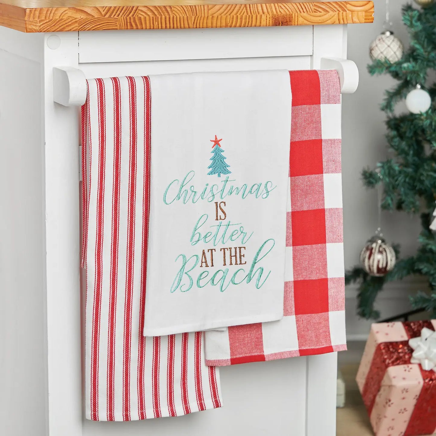 BEACHY CHRISTMAS KITCHEN TOWELS