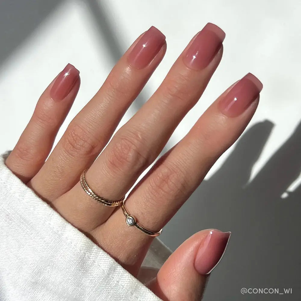 GLAMNETIC NAILS