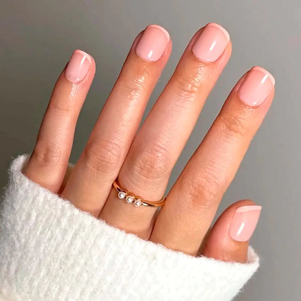 GLAMNETIC NAILS