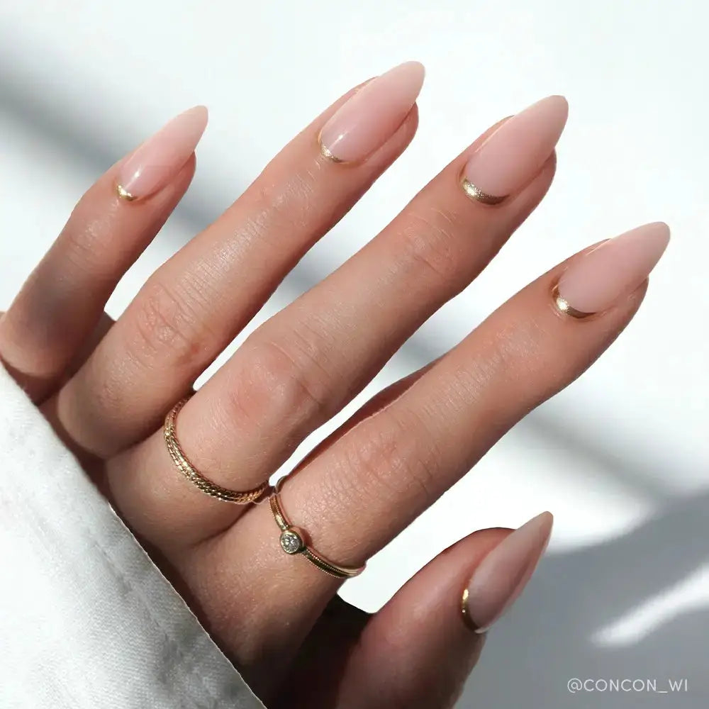 GLAMNETIC NAILS
