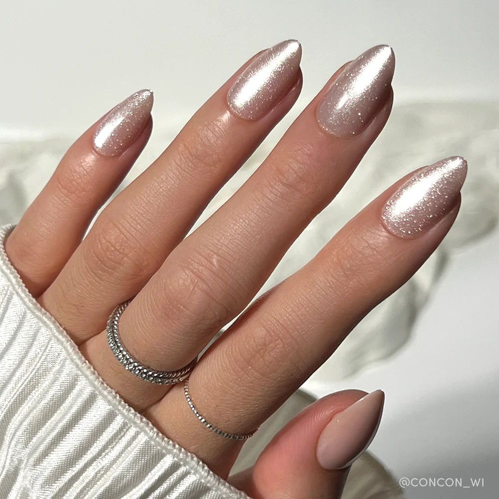 GLAMNETIC NAILS