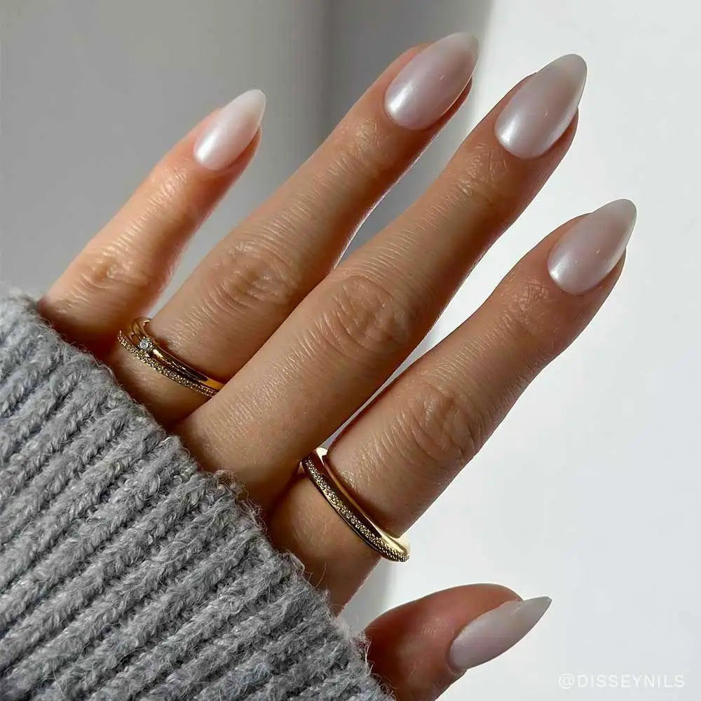 GLAMNETIC NAILS