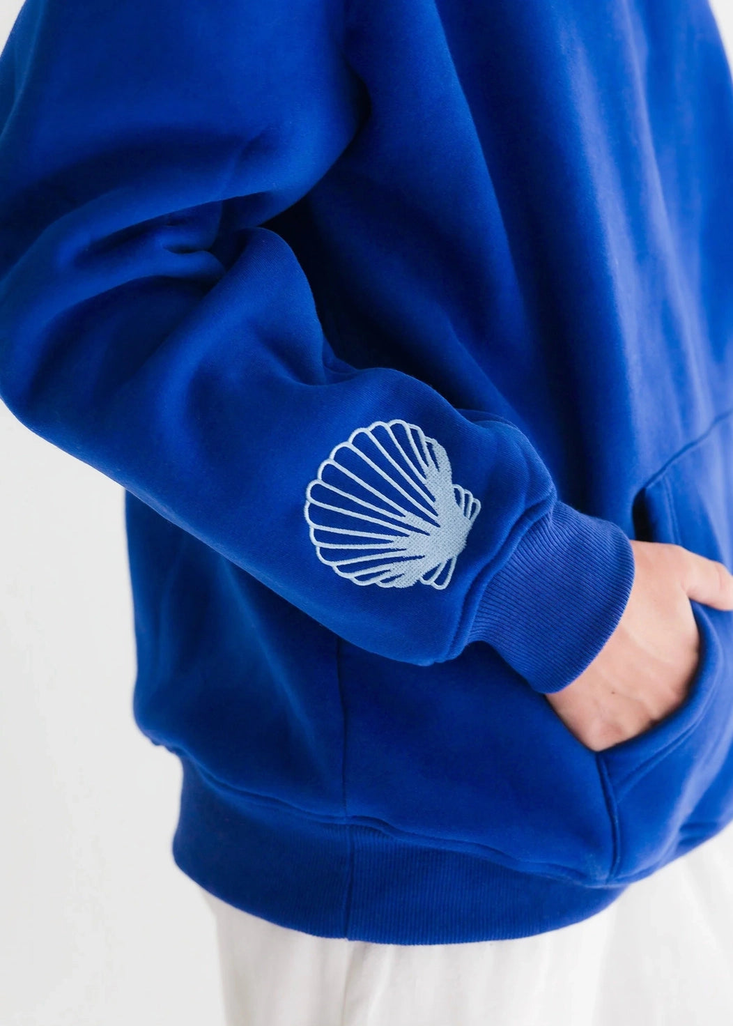 HAWAII HIBISCUS FLORAL EMBROIDERED OVERSIZE HOODIE