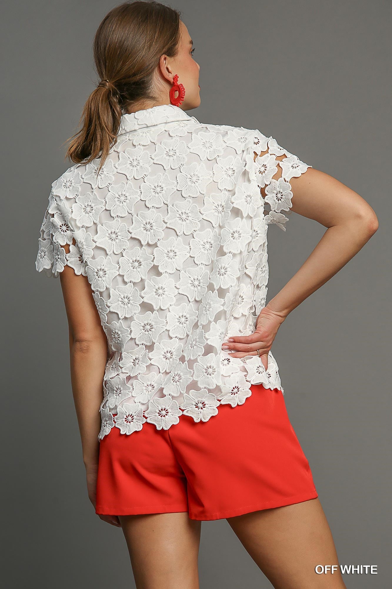 PERIWINKLE FLORAL LACE BUTTON DOWN TOP