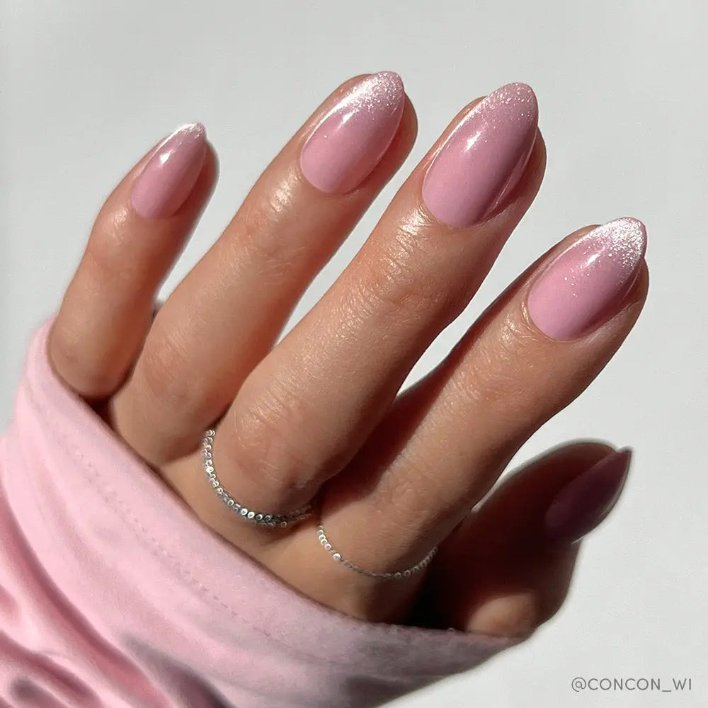 GLAMNETIC NAILS