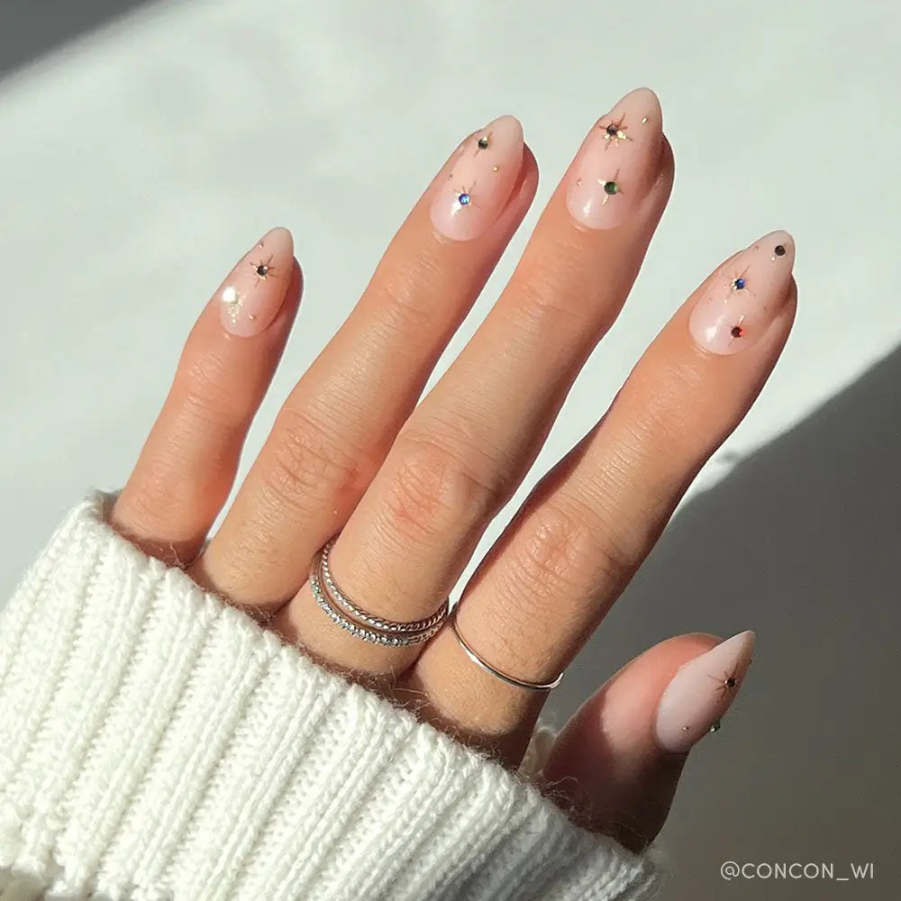 GLAMNETIC NAILS