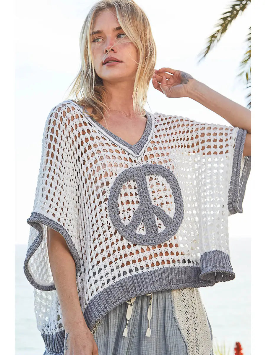 KNIT SHORT SLEEVE PEACE SIGN SWEATER