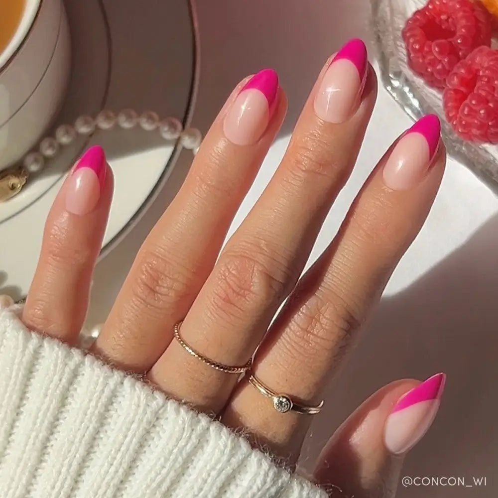 GLAMNETIC NAILS