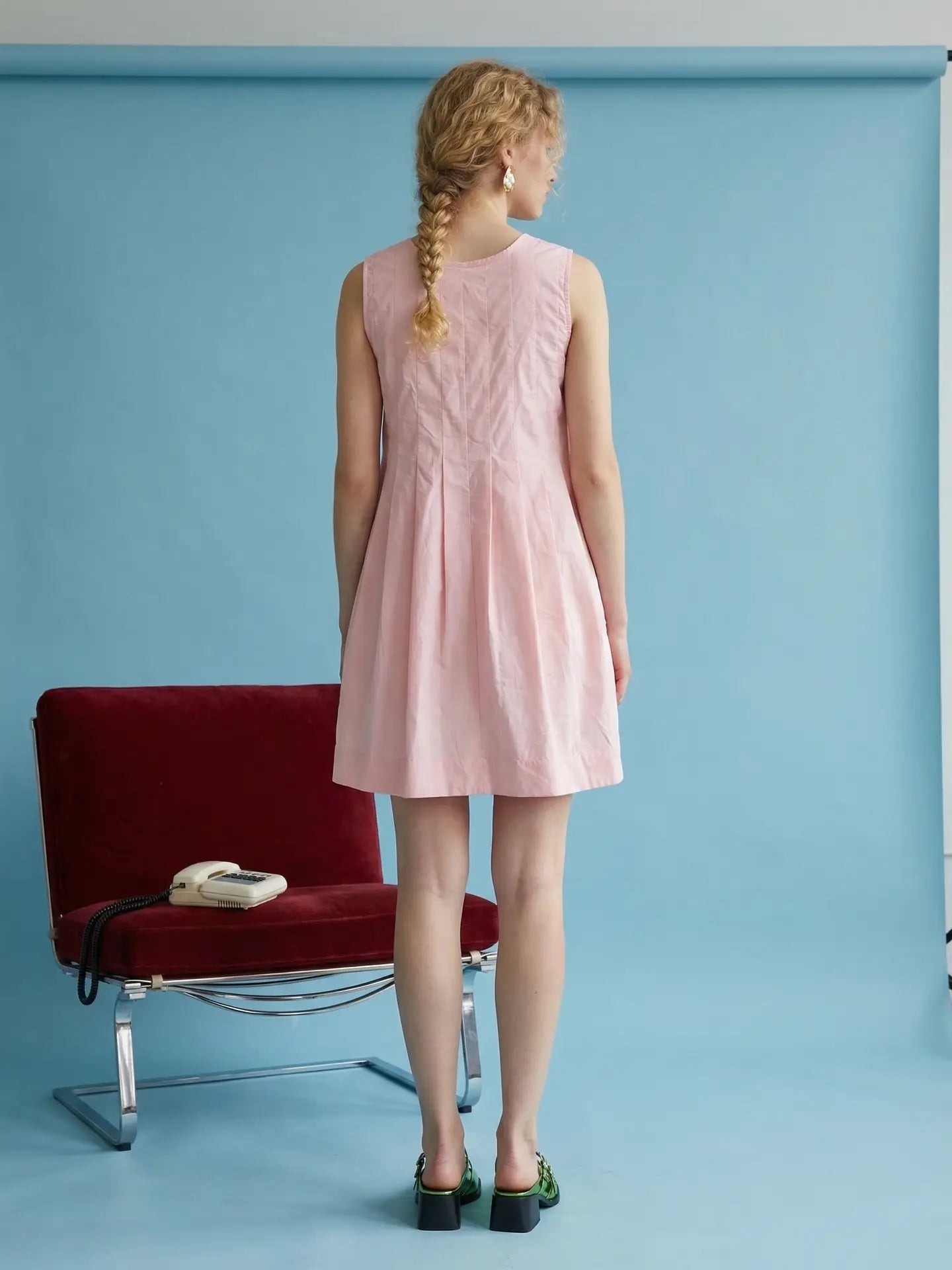 ROSE SLEEVELESS FRONT TIE MINI DRESS