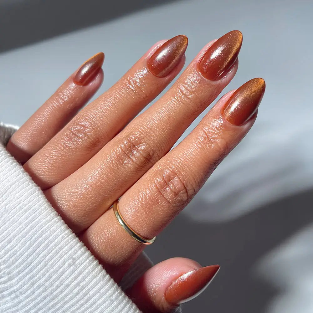 GLAMNETIC NAILS