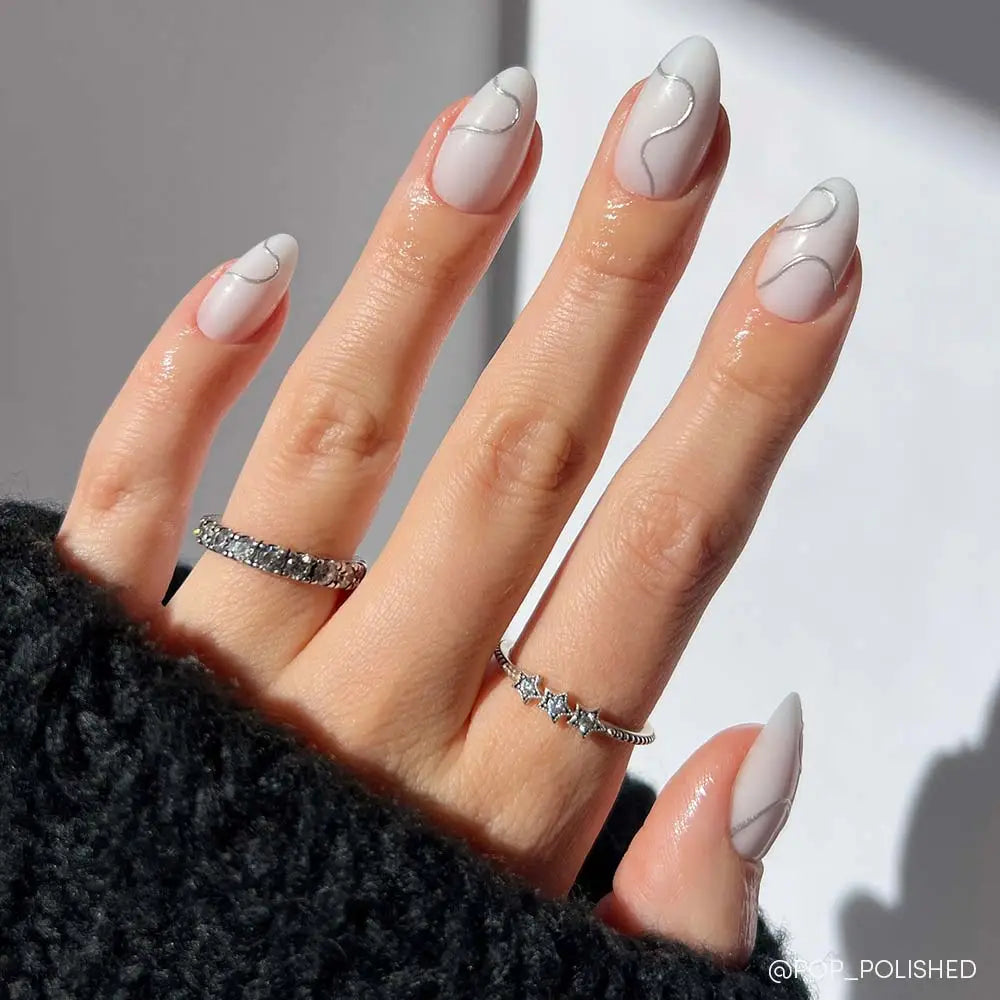 GLAMNETIC NAILS