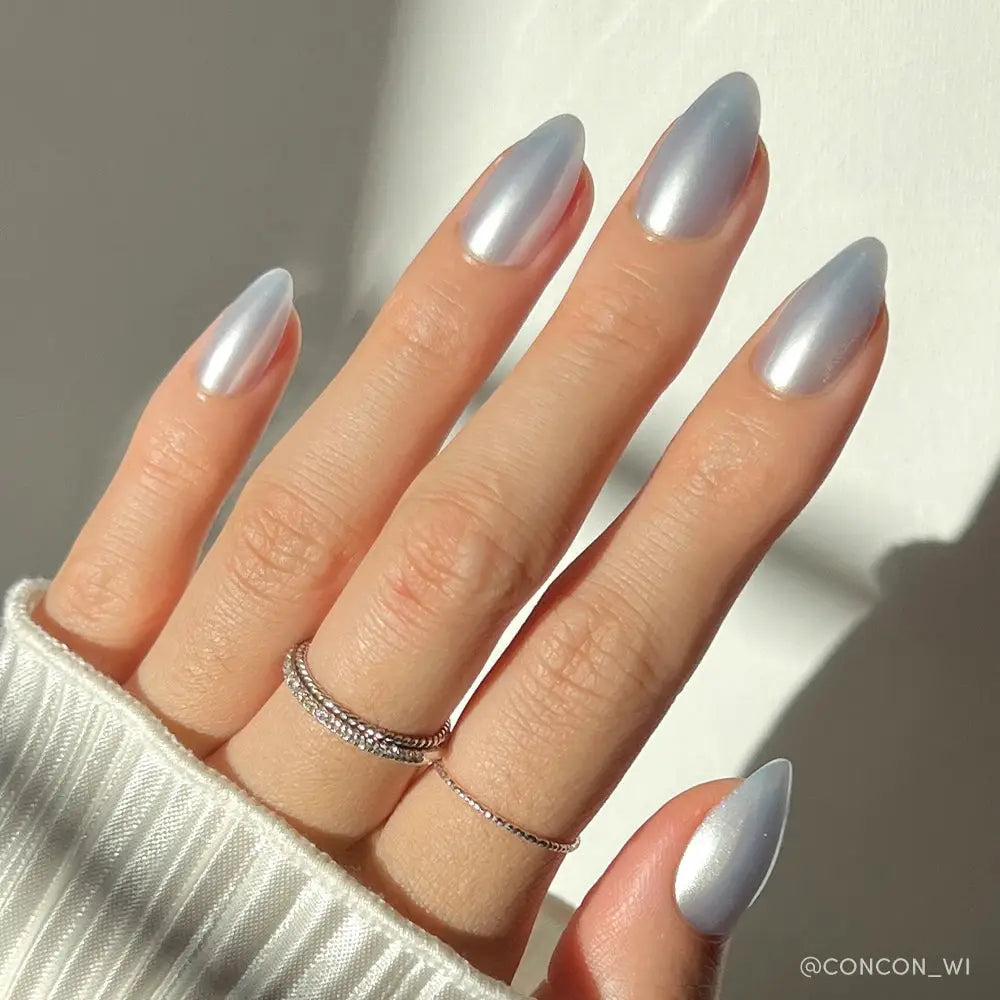 GLAMNETIC NAILS