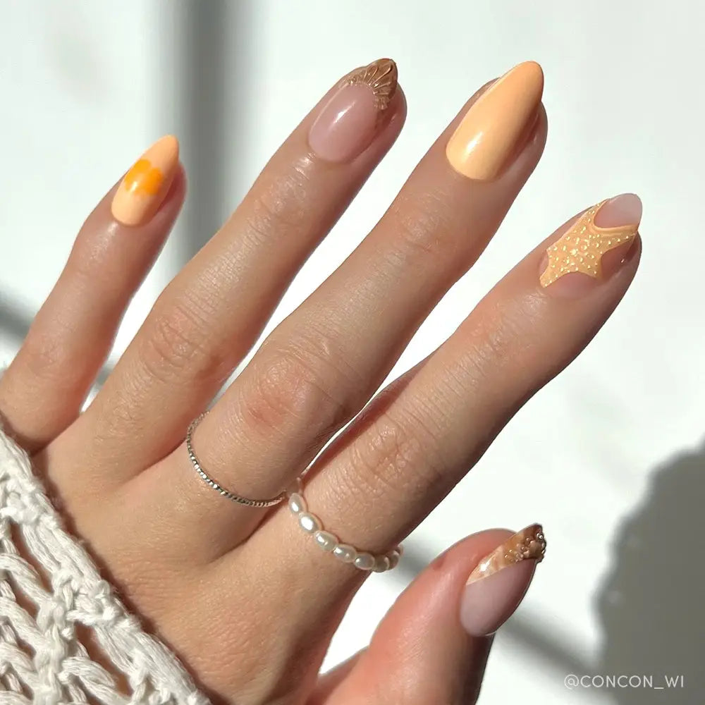 GLAMNETIC NAILS