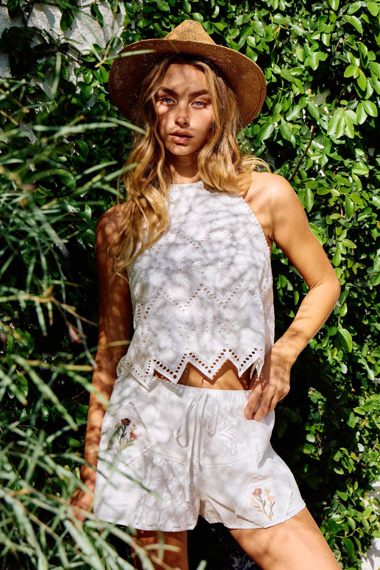 EYELET HALTER TOP