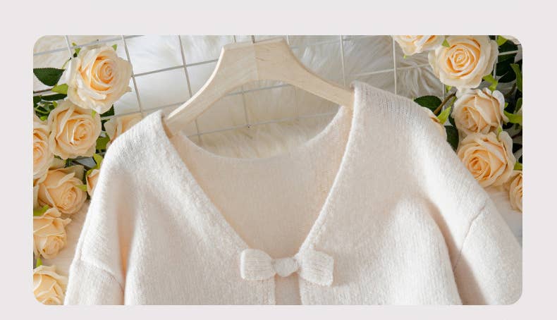 BOW TIE KNIT SWEATER